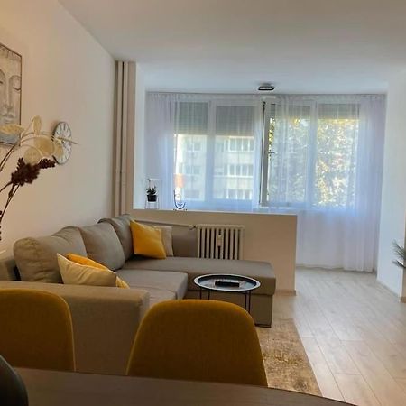 Mav Bucharest Apartment Bagian luar foto