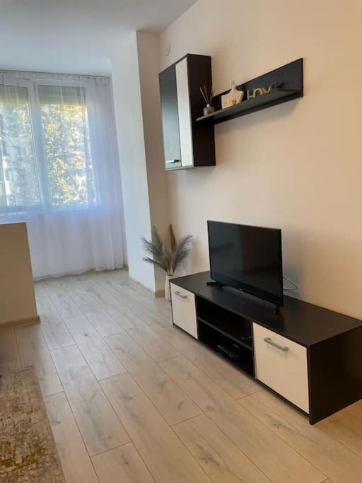 Mav Bucharest Apartment Bagian luar foto